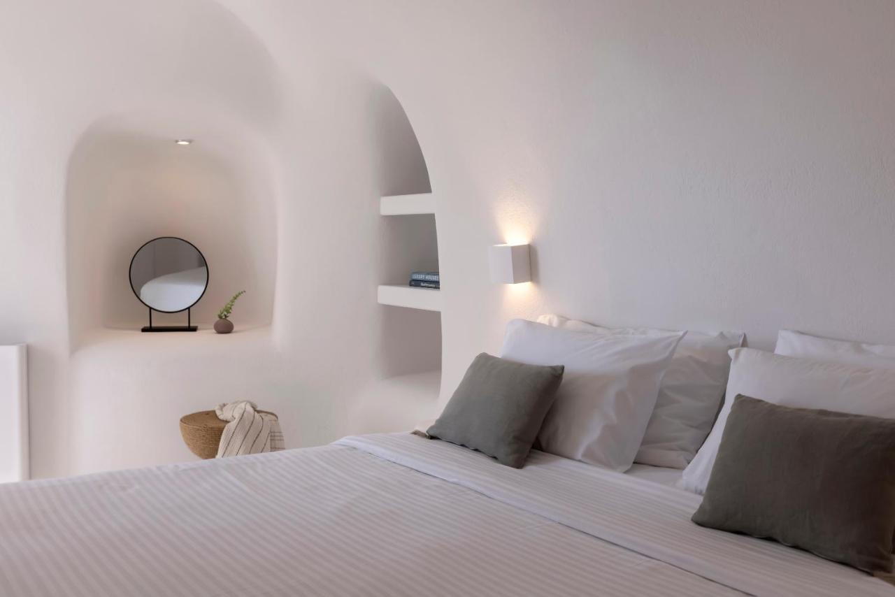 Bluedome Cavehouses By Otium Villas Oia Exterior photo