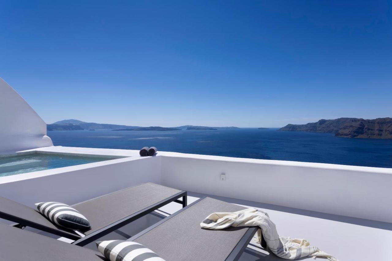 Bluedome Cavehouses By Otium Villas Oia Exterior photo