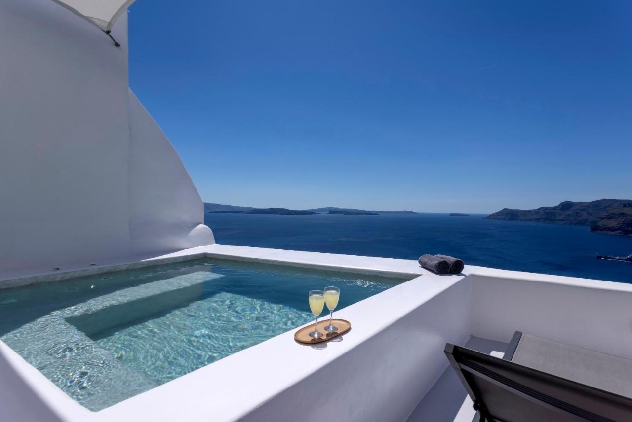 Bluedome Cavehouses By Otium Villas Oia Exterior photo