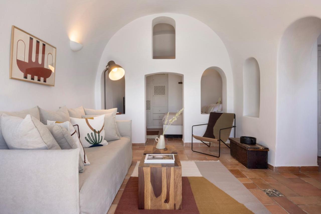 Bluedome Cavehouses By Otium Villas Oia Exterior photo